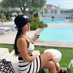 Thassos Olivia * Potos