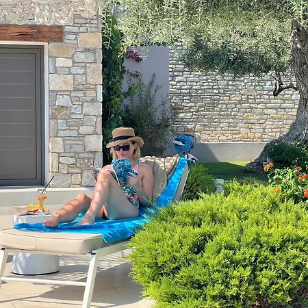 בית נופש Thassos Olivia *